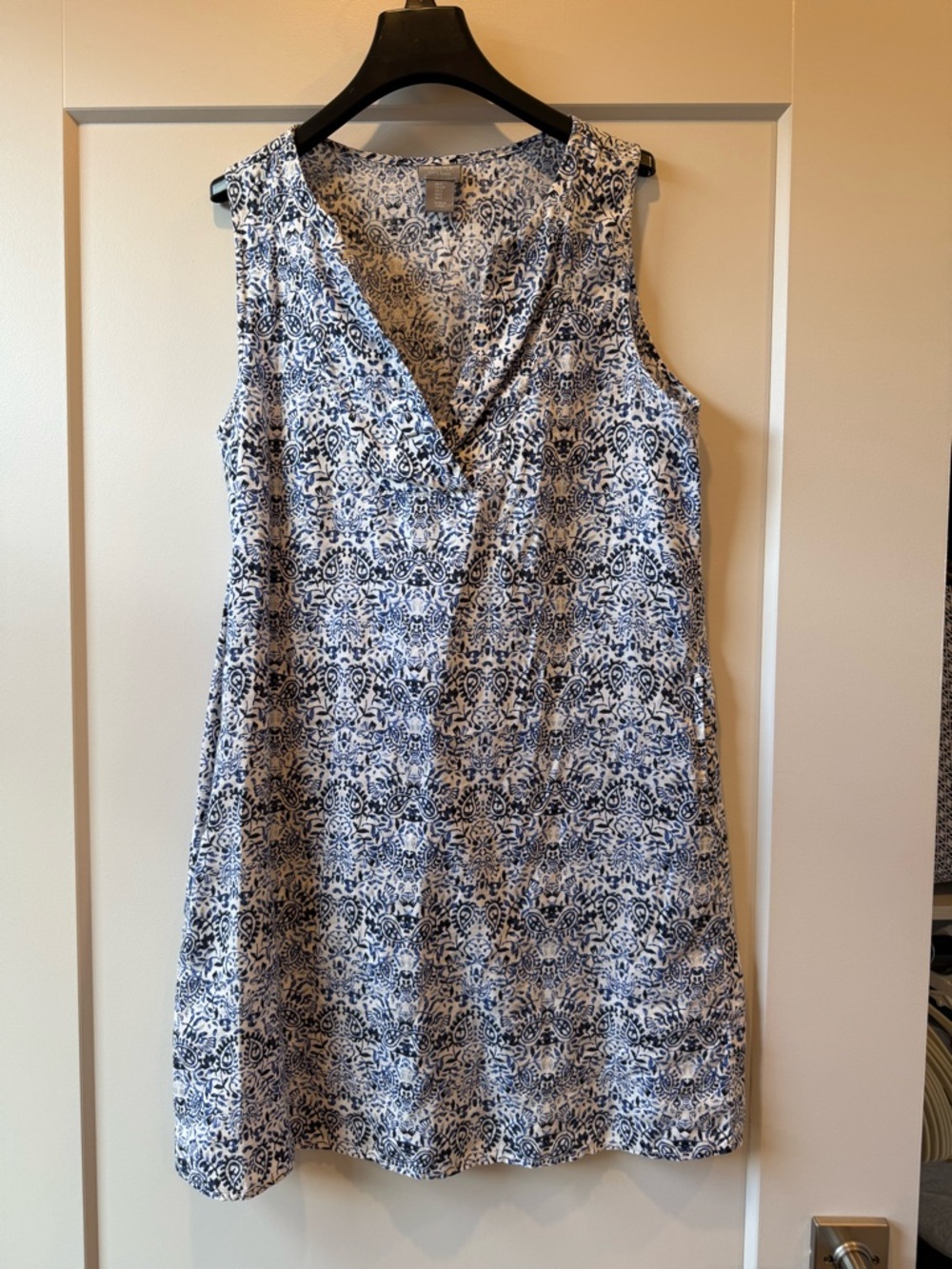 Kenar Blue and White V-Neck Sleeveless Mini Dress